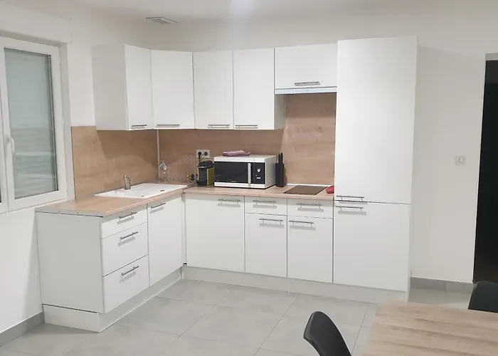 L'hacienda Apartment *